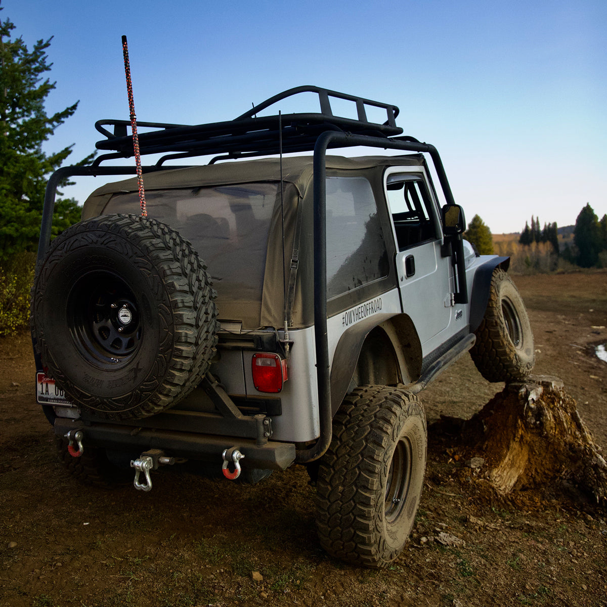 Moose Knuckles XL Offroad Shackle Nice Gal