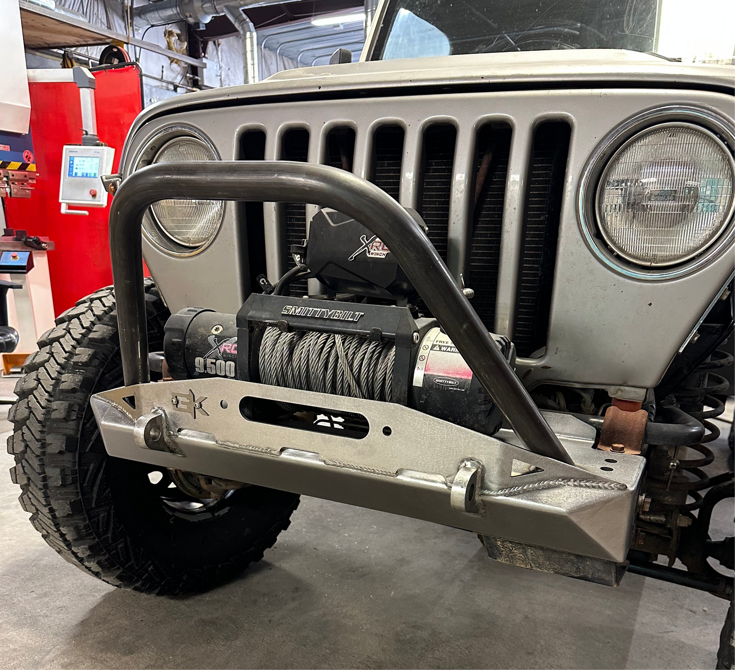 Front Diamond Series Stubby Bumper for Jeep TJ Wrangler (97-06)