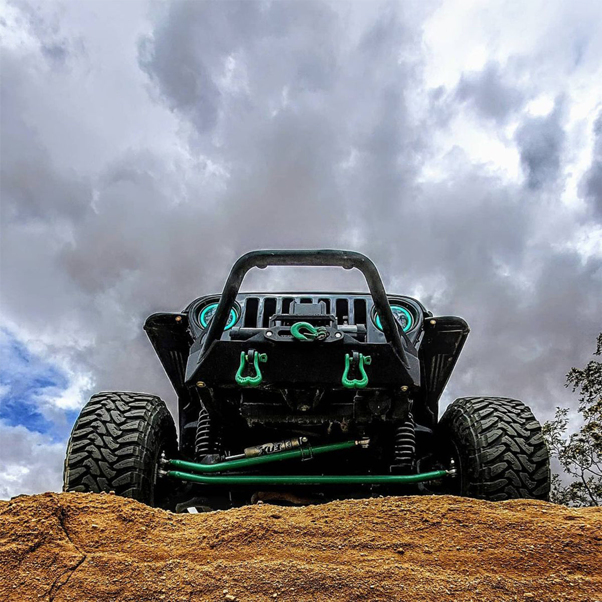 Custom Metallic Green color shackles on Jeep custom front bumper | Moose Knuckle Offroad